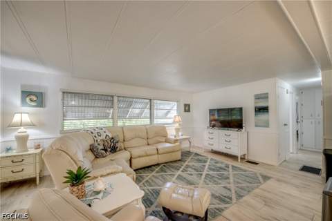 5510 Back Bay Bend, North Fort Myers FL - photo 12 of 36