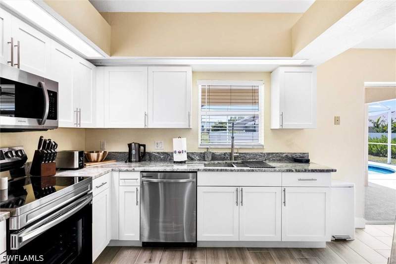 4 bedroom SingleFamilyResidence at 2122 SW 25th St, Cape Coral, Cape Coral — photo 5