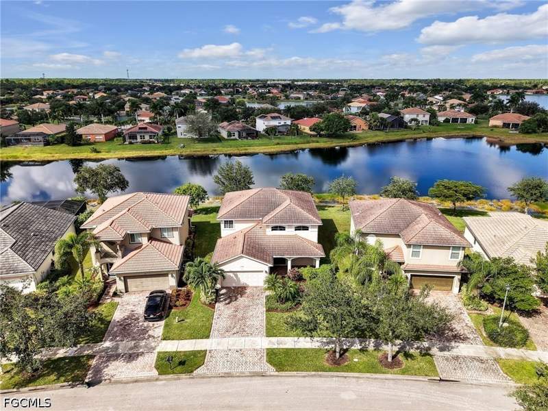 4 bedroom SingleFamilyResidence at 1529 Birdie Dr, Valencia Country Club, Naples — photo 2