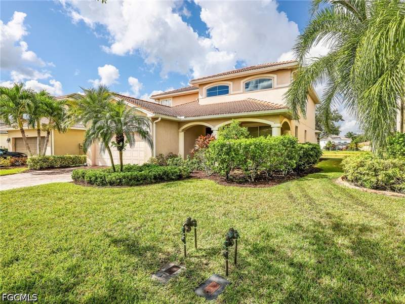 4 bedroom SingleFamilyResidence at 1529 Birdie Dr, Valencia Country Club, Naples — photo 3