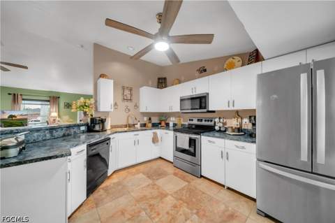 8434 Butternut Rd, Fort Myers FL - photo 17 of 37