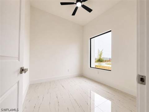 921 Martha Ave S, Lehigh Acres FL - photo 13 of 21