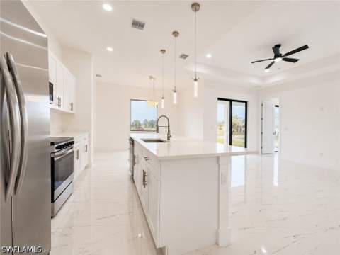 921 Martha Ave S, Lehigh Acres FL - photo 6 of 21