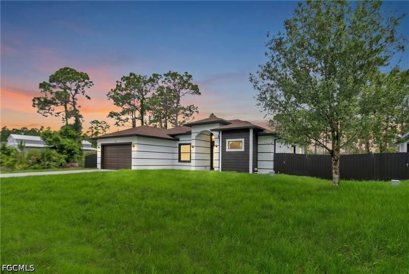 4 bedroom SingleFamilyResidence at 1047 Merry St E, Lehigh Acres, Lehigh Acres — photo 2