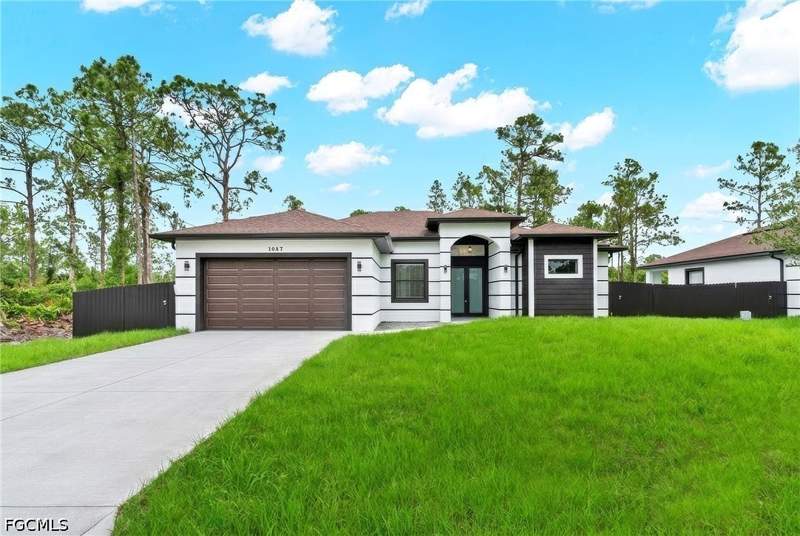 4 bedroom SingleFamilyResidence at 1047 Merry St E, Lehigh Acres, Lehigh Acres — photo 3
