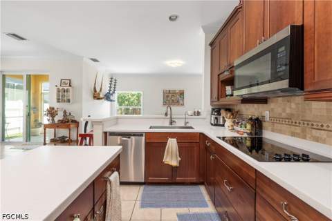 9060 Gladiolus Preserve Cir, Fort Myers FL - photo 12 of 40