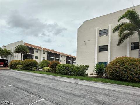 9395 Pennsylvania Ave 19, Bonita Springs FL - photo 16 of 27
