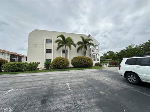 9395 Pennsylvania Ave 19, Bonita Springs FL - photo 17 of 27