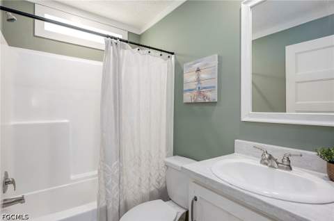 93 Poinsettia Dr, Fort Myers FL - photo 13 of 34