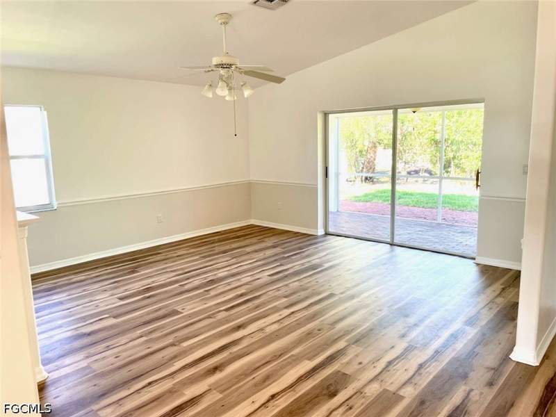 3 bedroom SingleFamilyResidence at 7588 Cameron Cir, Colony Pointe Ph III, Fort Myers — photo 3