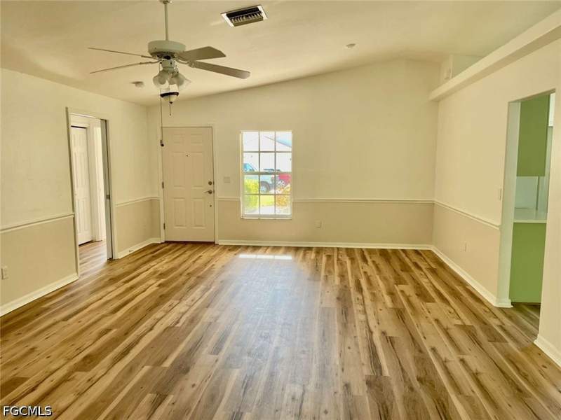 3 bedroom SingleFamilyResidence at 7588 Cameron Cir, Colony Pointe Ph III, Fort Myers — photo 4