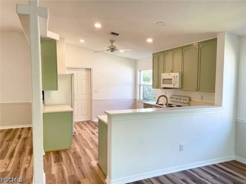 7588 Cameron Cir, Fort Myers FL - photo 6 of 30