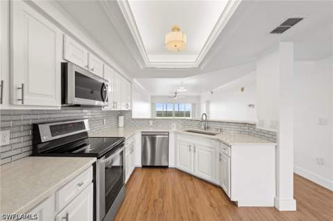 13105 Vanderbilt Dr 502, Naples FL - photo 8 of 30