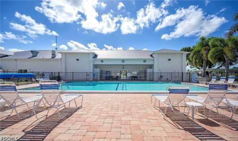 228 Poinsettia Dr, Fort Myers FL - photo 15 of 17