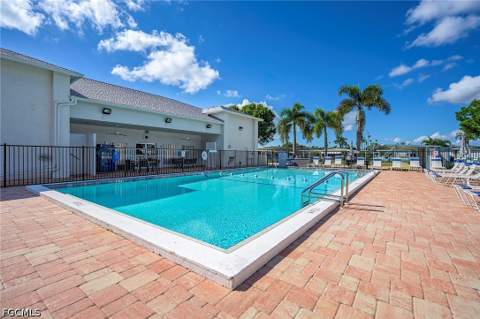228 Poinsettia Dr, Fort Myers FL - photo 16 of 17