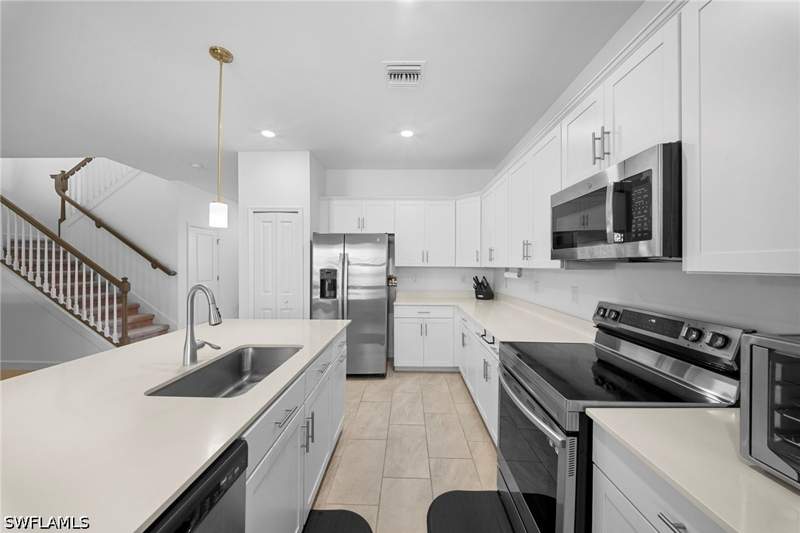 4 bedroom SingleFamilyResidence at 18335 Ridgeline Dr, Verdana Village, Estero — photo 5