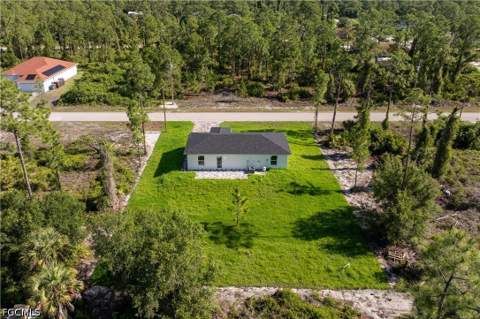 940 Berg St E, Lehigh Acres FL - photo 23 of 30