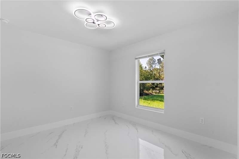 3 bedroom SingleFamilyResidence at 940 Berg St E, Lehigh Acres, Lehigh Acres — photo 4