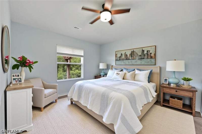2 bedroom Attached at 357 Robin Hood Cir 202, Sherwood, Naples — photo 3