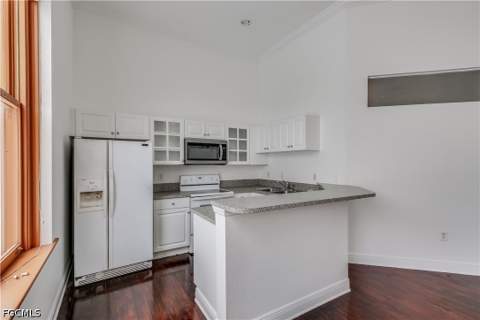 2260 1st St 204, Fort Myers FL - photo 18 of 41