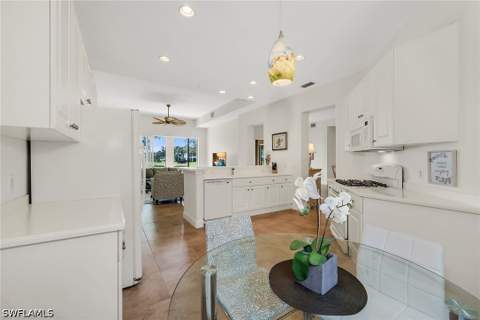 3141 Aviamar Cir 103, Naples FL - photo 11 of 50