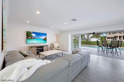 1250 Tuna Ct, Naples FL - photo 7 of 33