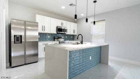 509 SW 27th Ter, Cape Coral FL - photo 10 of 50