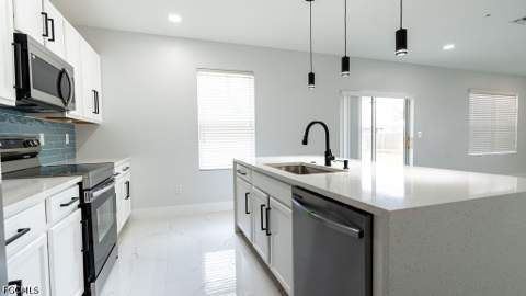 509 SW 27th Ter, Cape Coral FL - photo 15 of 50