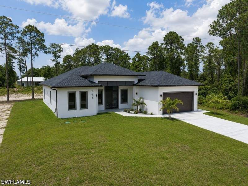 3 bedroom SingleFamilyResidence at 763 Pinecastle Dr, Lehigh Acres, Lehigh Acres — photo 4