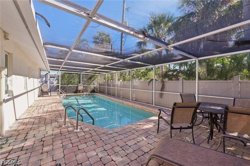3 bedroom SingleFamilyResidence at 210 Hibiscus Dr, Leilani, Fort Myers Beach — photo 2