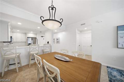 221 9th St S 206, Naples FL - photo 10 of 27