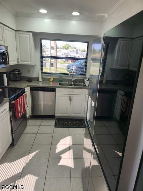 716 SE 12th Ct 31, Cape Coral FL - photo 7 of 14