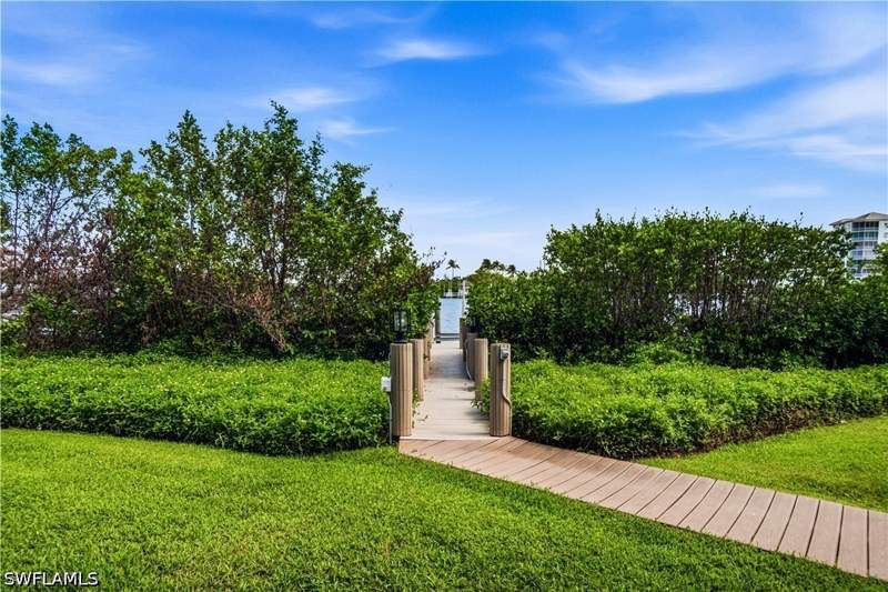 4 bedroom SingleFamilyResidence at 201 San Mateo Dr, Southport On The Bay, Bonita Springs — photo 3