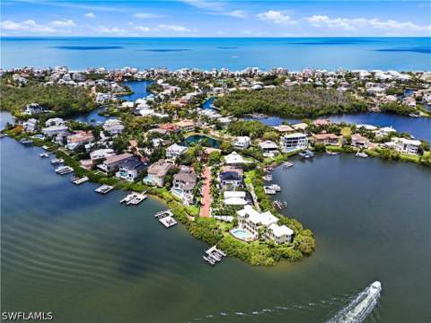 201 San Mateo Dr, Bonita Springs FL - photo 6 of 39