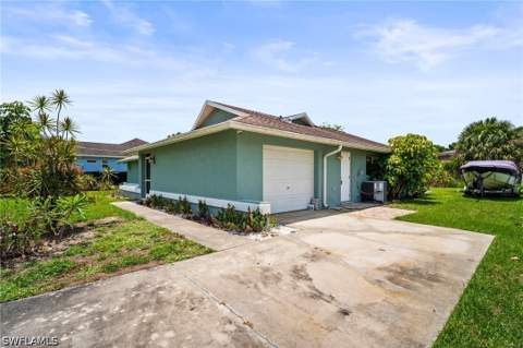 2001 Bahama Ave, Fort Myers FL - photo 6 of 46