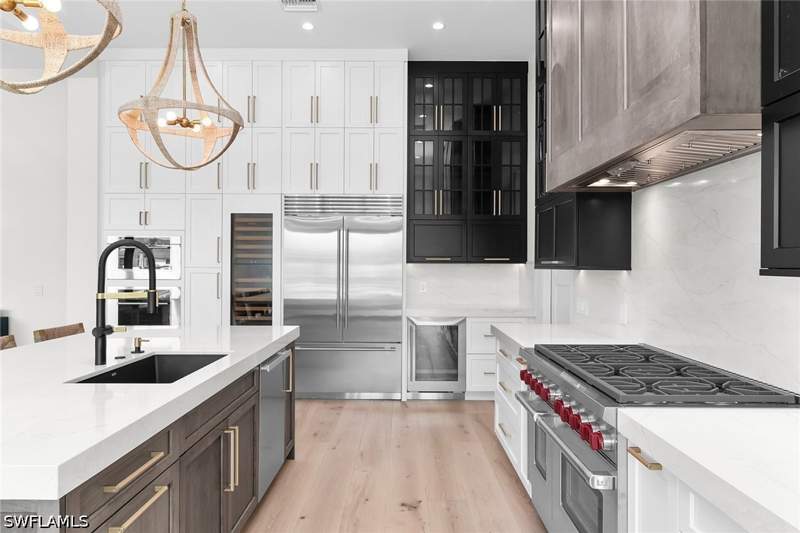 6 bedroom SingleFamilyResidence at 1108 Winterberry Dr, Marco Island, Marco Island — photo 5