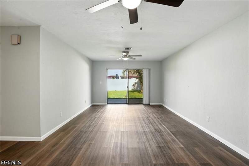 2 bedroom Condominium at 4508 Santa Barbara Blvd 102, Lavilla Condo, Cape Coral — photo 4