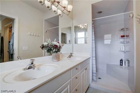 509 Robin Hood Cir 202, Naples FL - photo 18 of 27