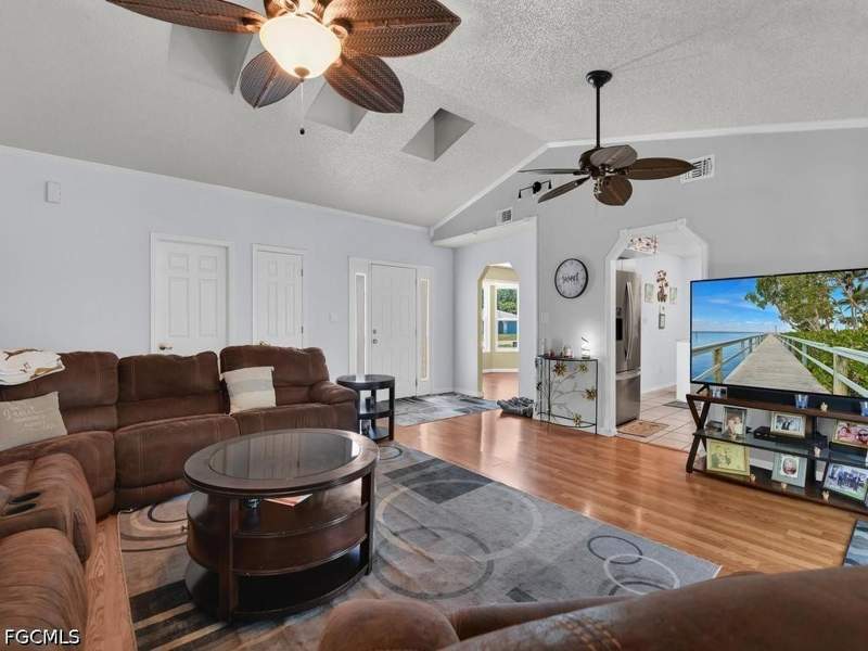 3 bedroom SingleFamilyResidence at 17413 Homewood Rd, San Carlos Park, Fort Myers — photo 3