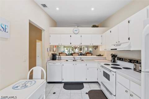 3532 Antarctic Cir 2216, Naples FL - photo 14 of 50