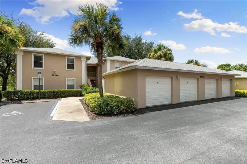 3 bedroom Condominium at 12340 Notting Hill Ln 23, Colony, Bonita Springs — photo 2