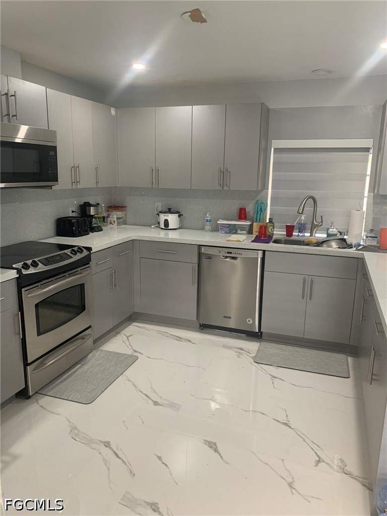 2 bedroom SingleFamilyResidence at 2214 SE 14th Ter, Admirals Bay, Cape Coral — photo 5