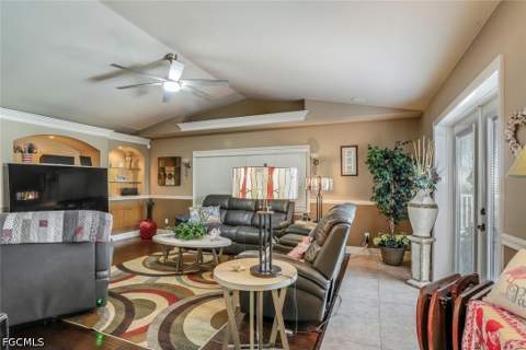 920 NW 3rd Ave, Cape Coral FL - photo 9 of 25