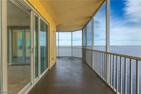 2745 1st St 1406, Fort Myers FL - photo 20 of 32