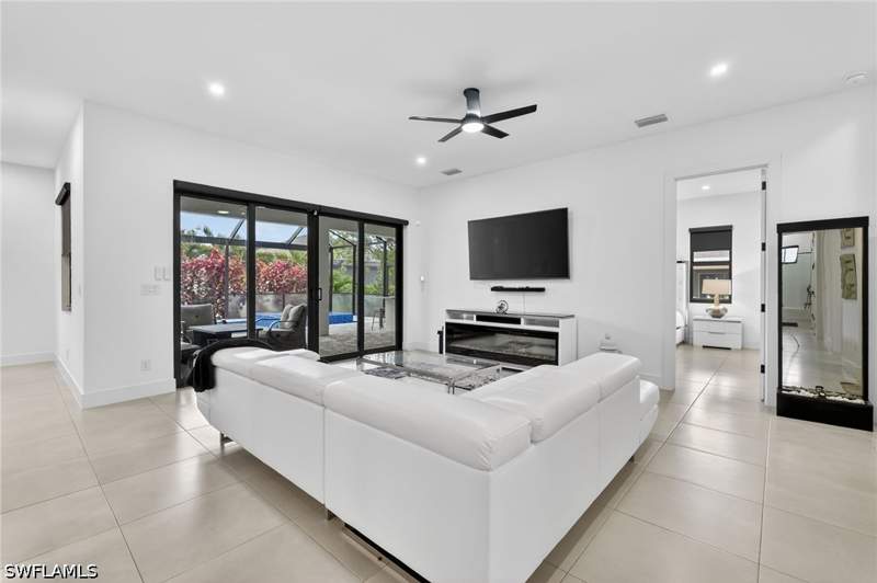 4 bedroom SingleFamilyResidence at 3724 SW 3rd St, Cape Coral, Cape Coral — photo 5