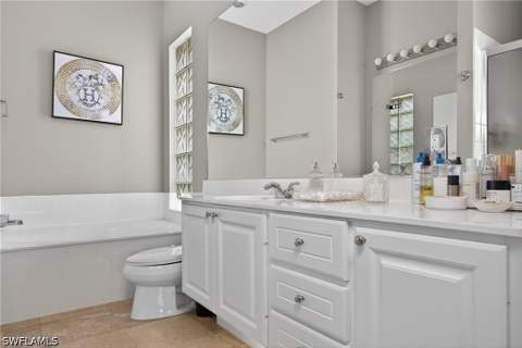 2271 Heydon Cir W, Naples FL - photo 17 of 42