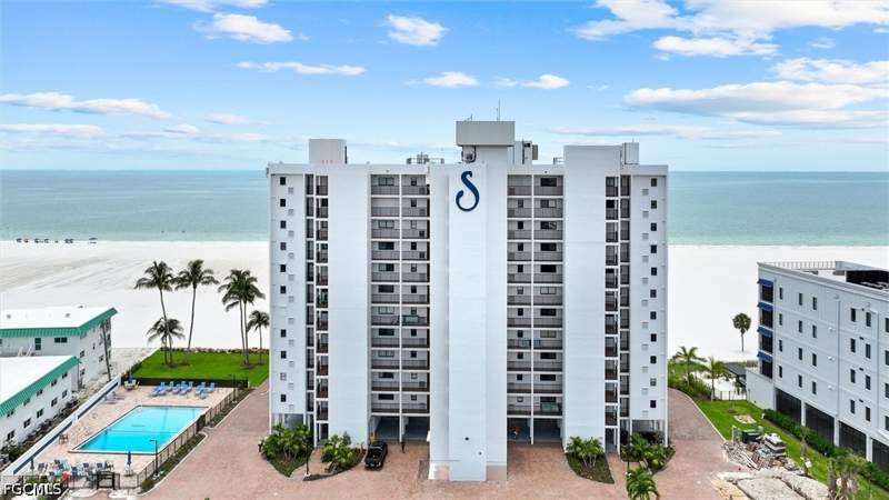 2 bedroom Condominium at 6400 Estero Blvd 301, Sunset Condo, Fort Myers Beach — photo 2