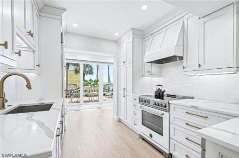 1851 Gulf Shore Blvd N 4, Naples FL - photo 10 of 40