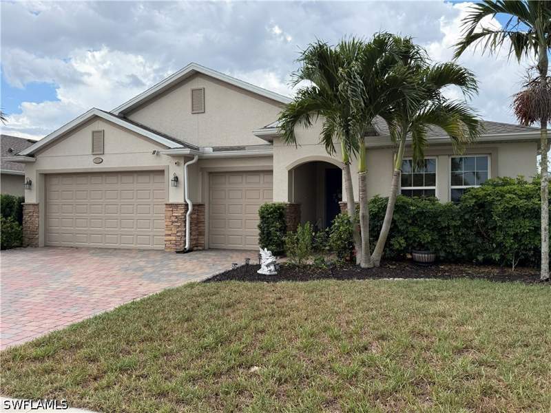 4 bedroom SingleFamilyResidence at 3115 Amadora Cir, Entrada, Cape Coral — photo 2