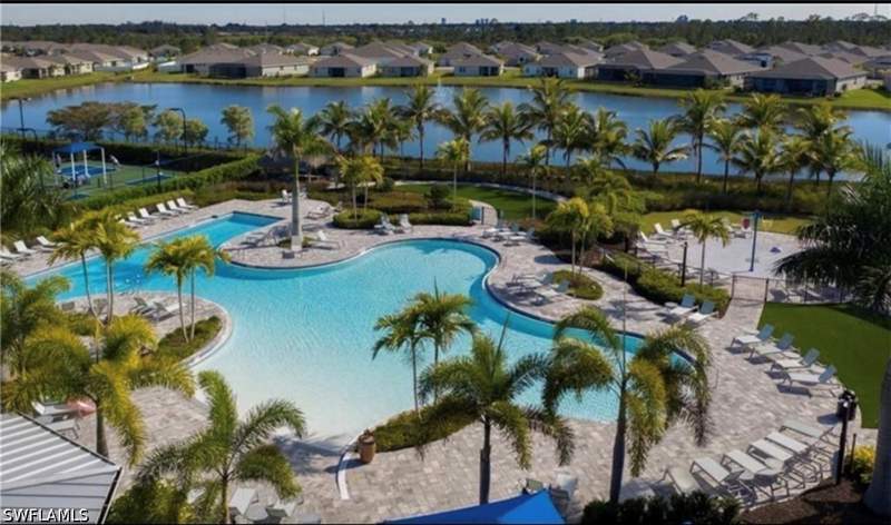 4 bedroom SingleFamilyResidence at 3115 Amadora Cir, Entrada, Cape Coral — photo 4